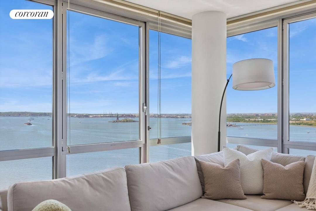 Finally a High Floor F line for sale !