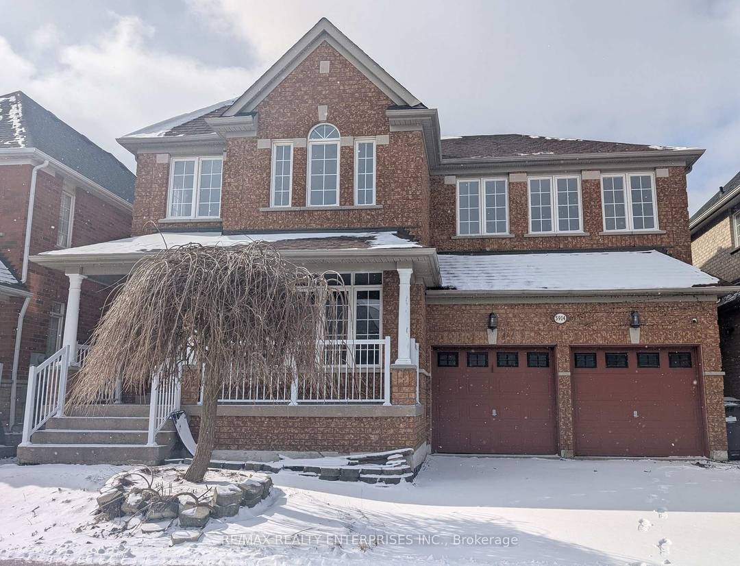 Power of Sale in sought after Churchill Meadows community.