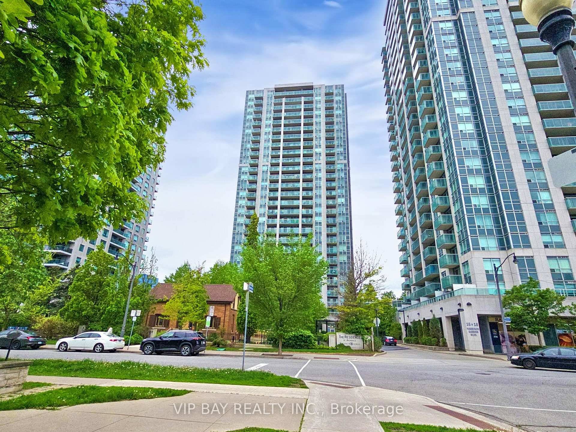 Step into luxurious urban living with this beautifully designed 2 bedroom, 2 bathroom suite, ideally located in the heart of it all !