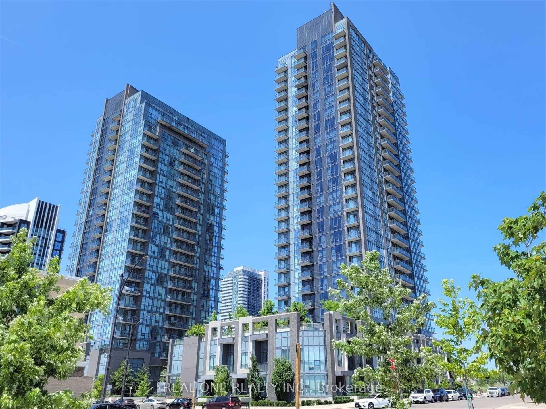 Fabulous Open Concept amp ; Modern 2 Bedrooms Den total 921 Sf 882 Sf Balcony 39 Sf Located In The Luxurious Building With Top Amenities amp ; In The Heart ...