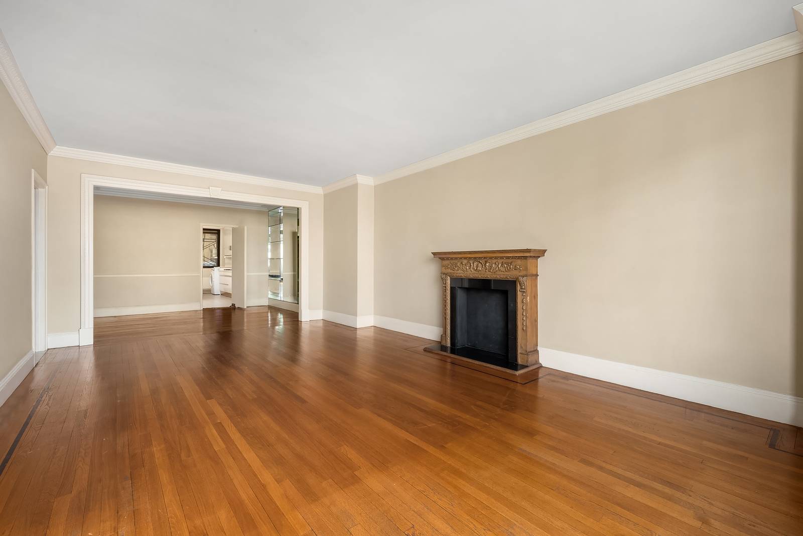 Fifth Avenue Gem Presenting a rare opportunity to own a 3 bedroom, 2.