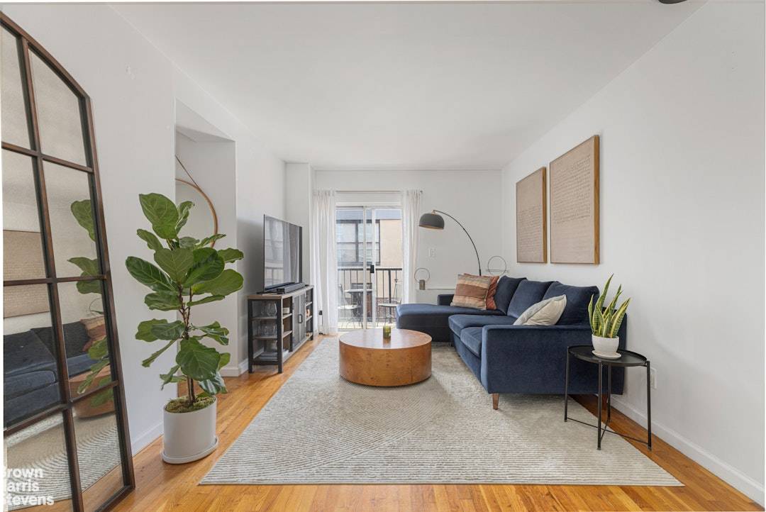 Enjoy stunning sunset views from the oversized private balcony of this 1 bedroom, 1 bathroom residence, ideally located at the crossroads of the West Village and Meatpacking District.
