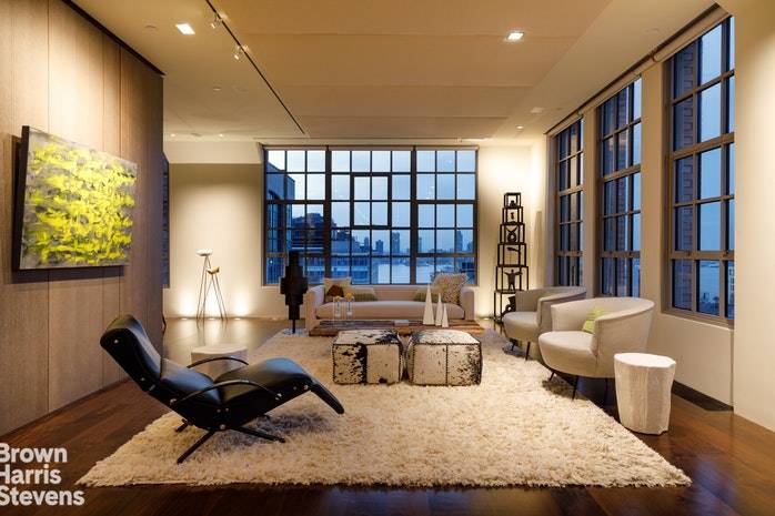 Introducing a rare opportunity to own a top floor loft in the spectacular landmarked, 24 hr DM SkyLoft Condo located within the coveted Tribeca Historic District.