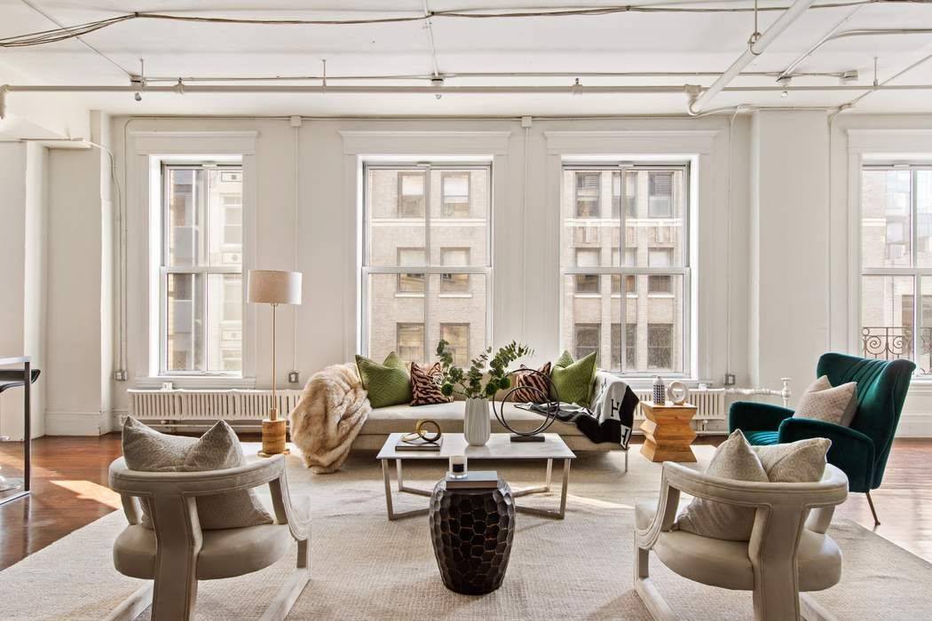 Welcome to Residence 5SE at 9 Murray Street.