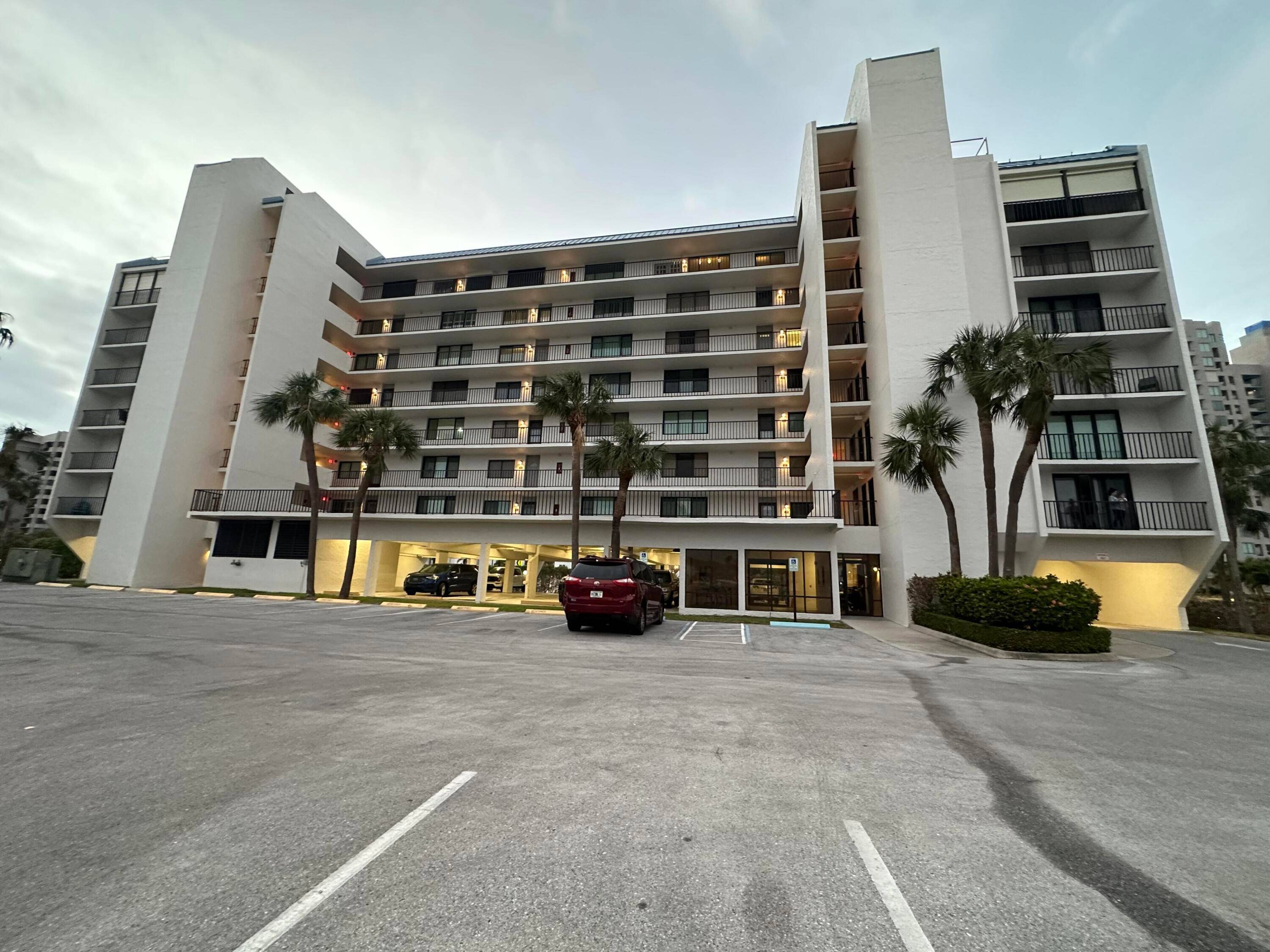 Discover coastal elegance in this 2 Bed 2 Bath Clearwater condo on Gulf Blvd, featuring a spacious layout.