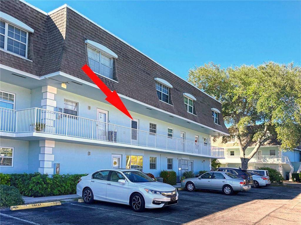 Great ground floor unit. Two miles from the ocean.