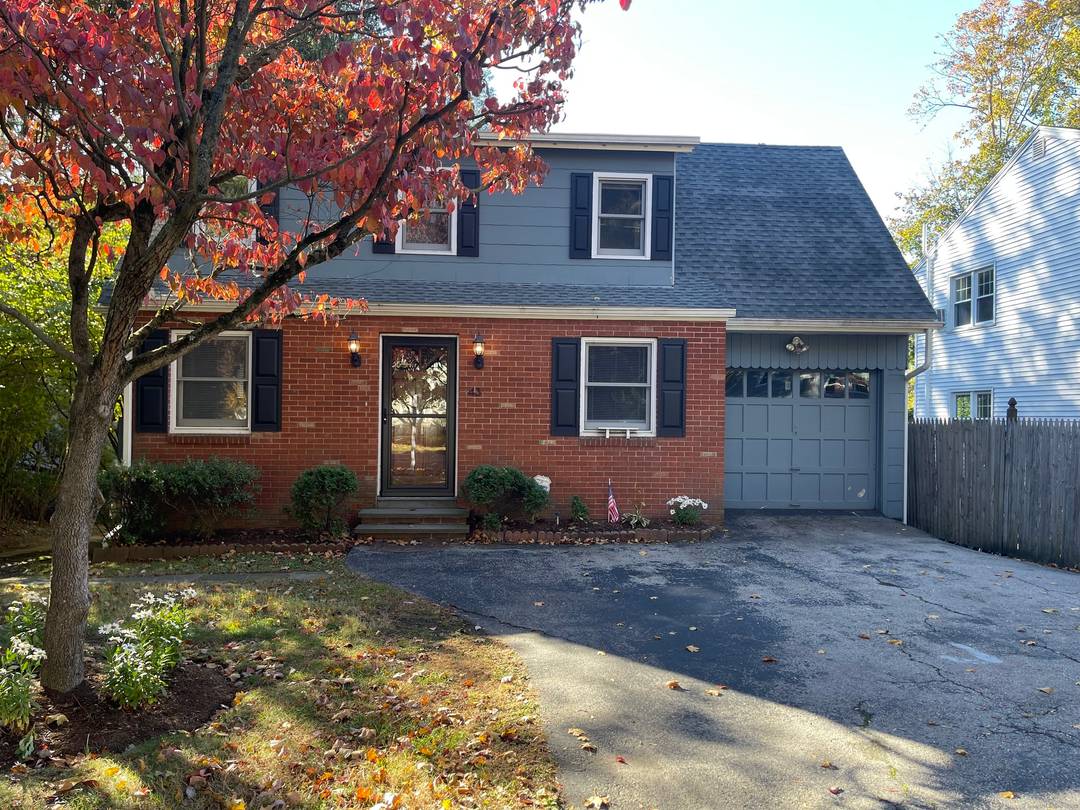 This charming Colonial home in Darien beautifully combines classic character with thoughtful modern updates.