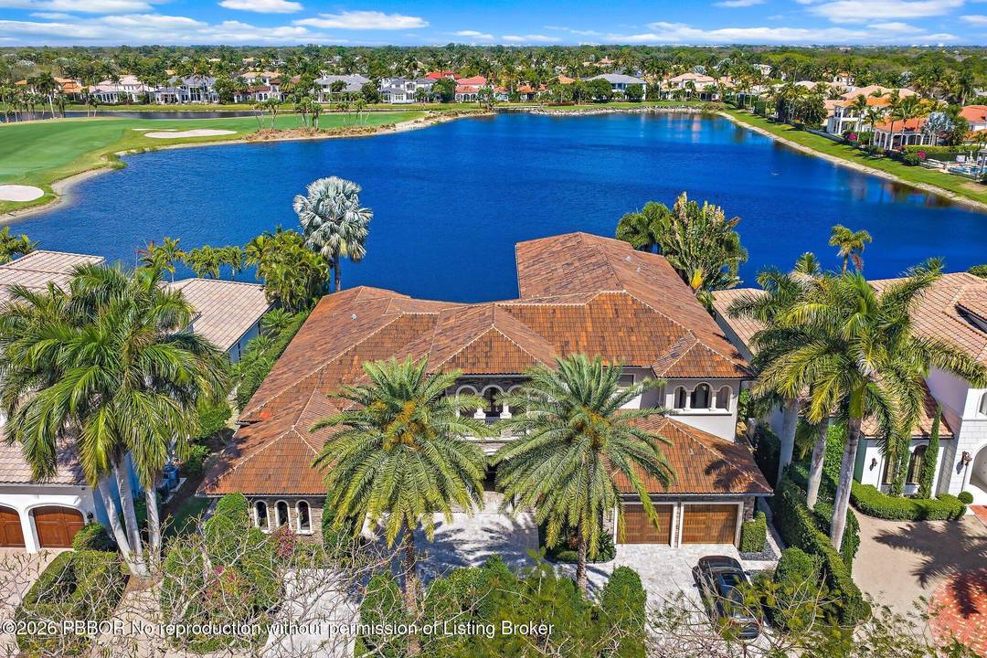 Welcome to one of the most exceptional homes in the prestigious Frenchman's Reserve Country Club perfectly positioned on one of the most coveted lots in the estate section with sweeping ...