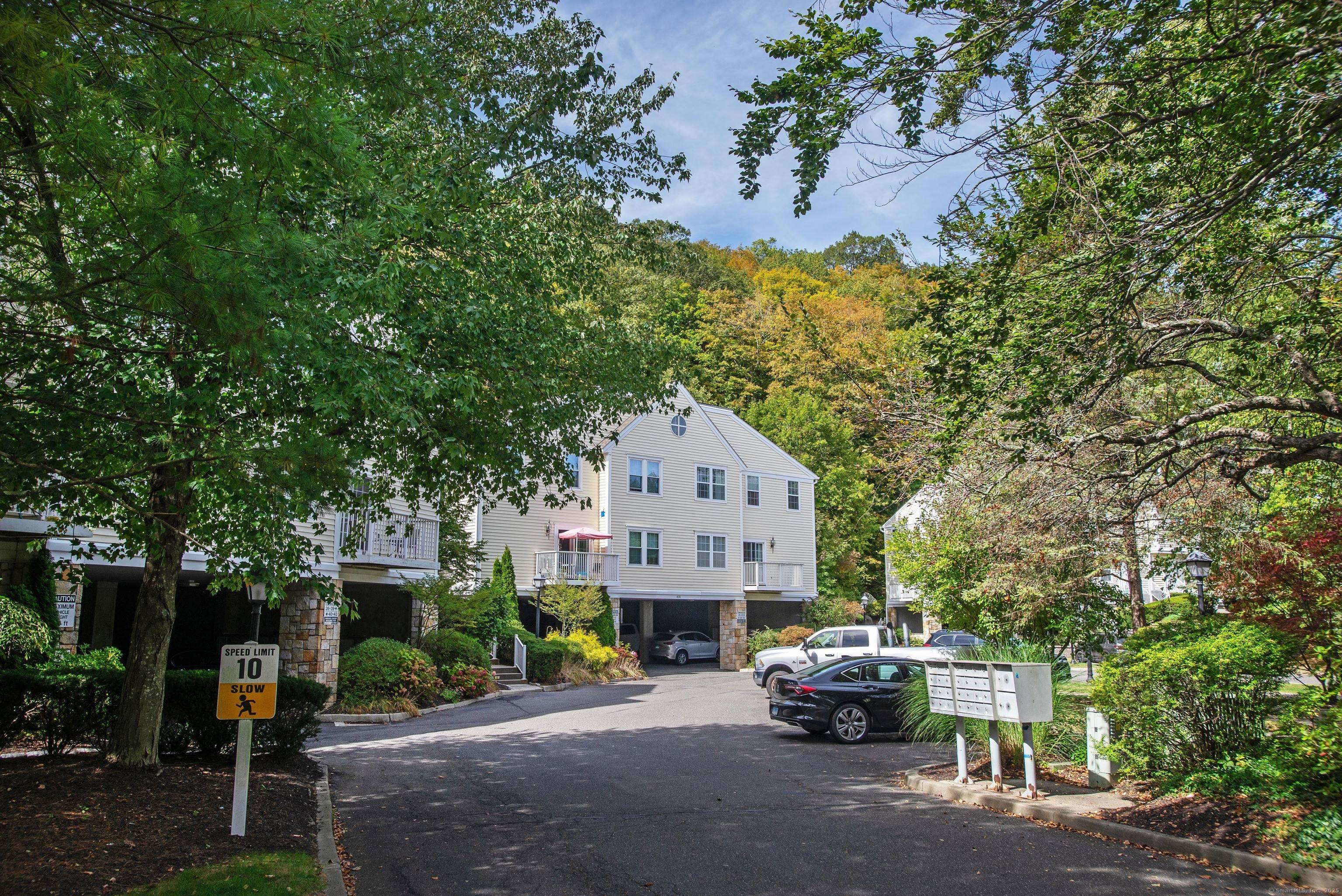 Welcome Home to Stonehouse Commons !