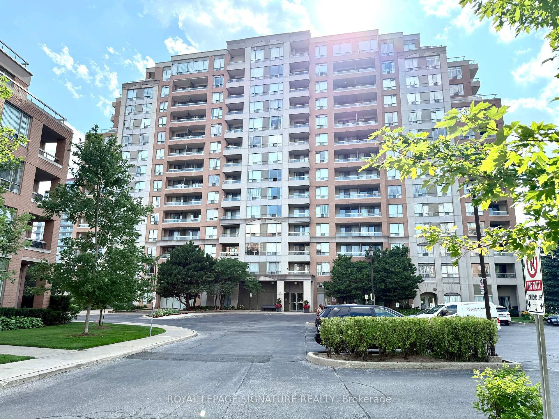 This Bright and Beautiful Two Bedroom Luxury Corner Unit Condo Is Rarely Available.