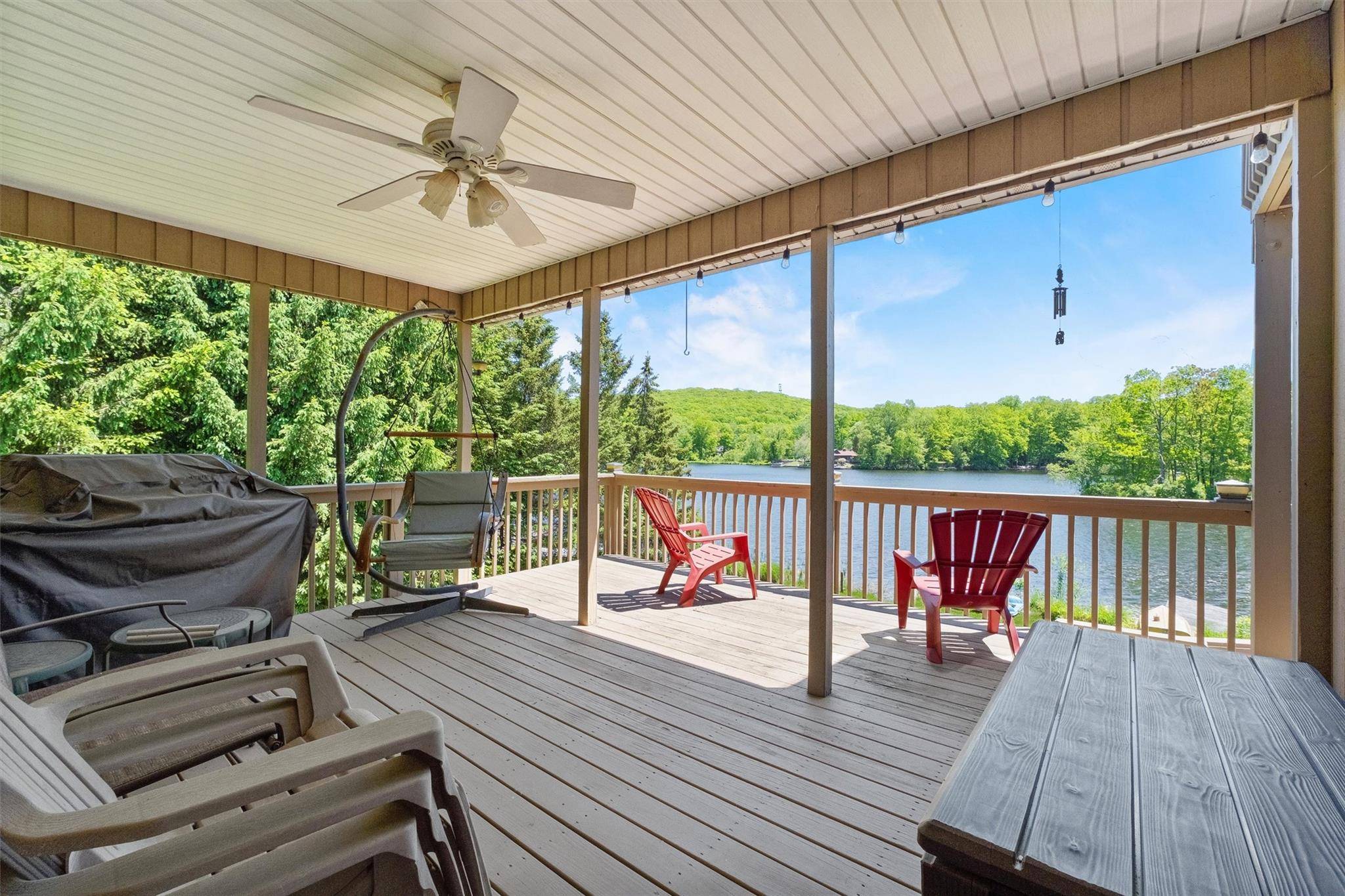 Fisherman's Dream ! Your Lakeside Dreams Come True on beautiful Lake Dutchess !