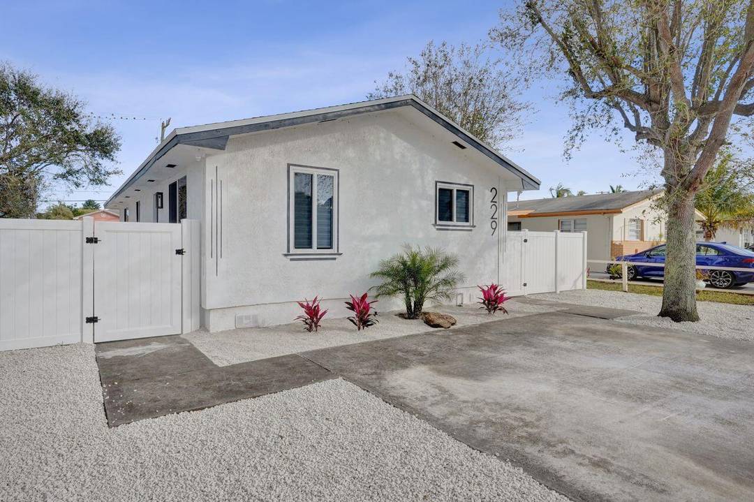 Just one street from vibrant downtown Delray and the new Sundy Village development, this ideally located home offers a rare opportunity to live in the heart of it all.