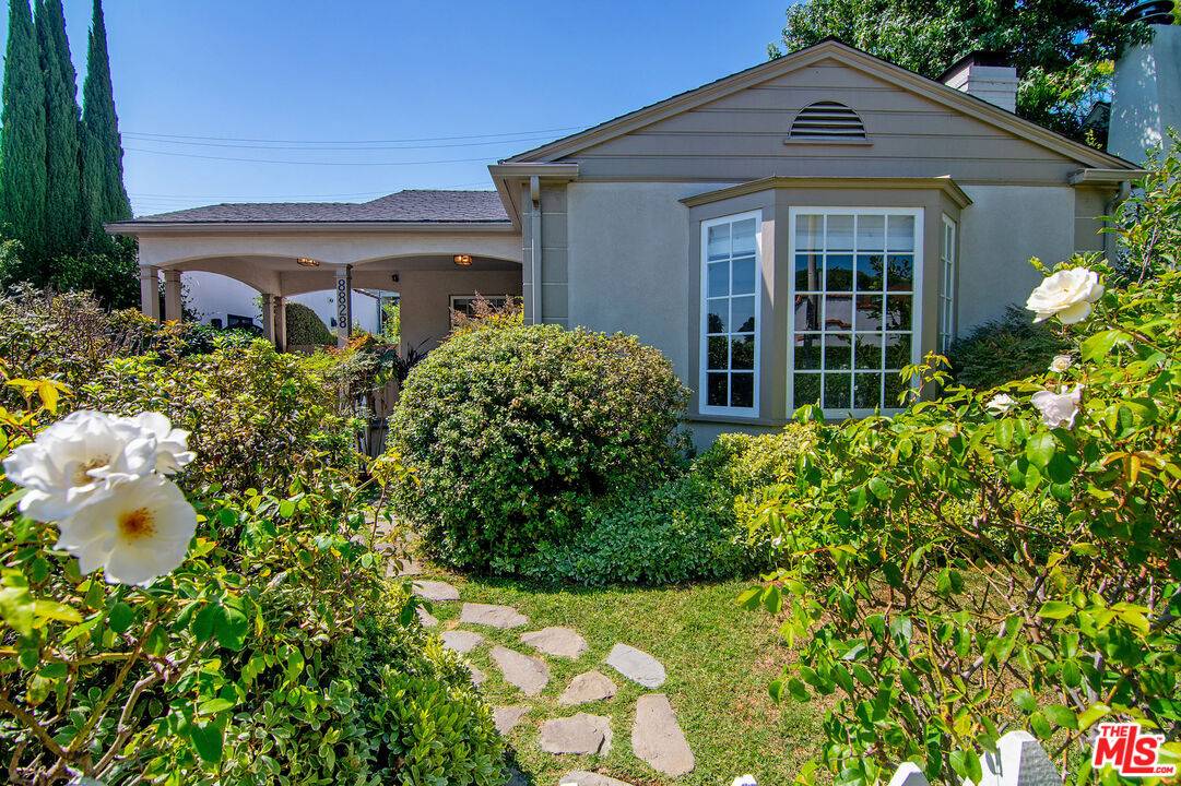 8828   Rosewood Ave 2BR Beverly Grove La