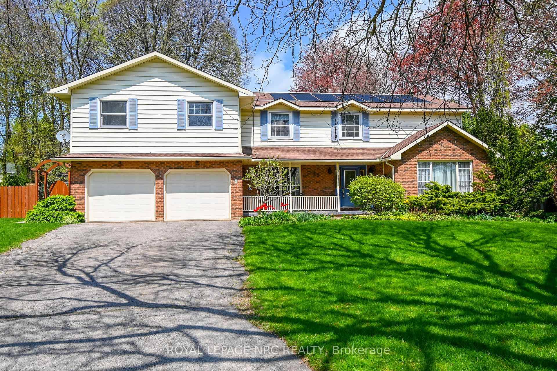 The word Stellar applies to this wonderful family home in so many ways.