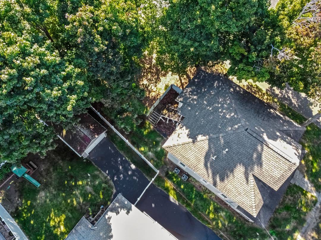 Fantastic in town opportunity for builders and investors !