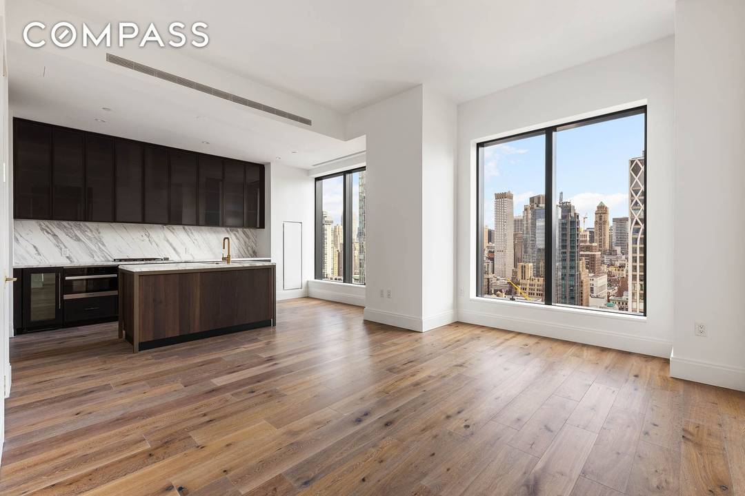 Set high amongst the clouds, in Nomad s finest ultra luxury Condominium Rose Hill comes this extra large 1bedroom 1bathroom home with separate dining alcove private storage cage included !