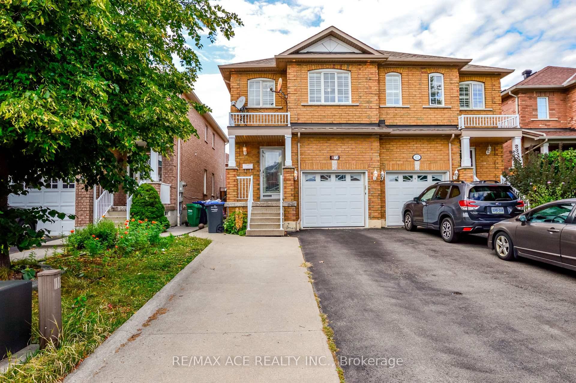 Beautifully updated main floor unit featuring 3 spacious bedrooms, including a primary suite with a luxurious 5 piece ensuite and walk in closet.