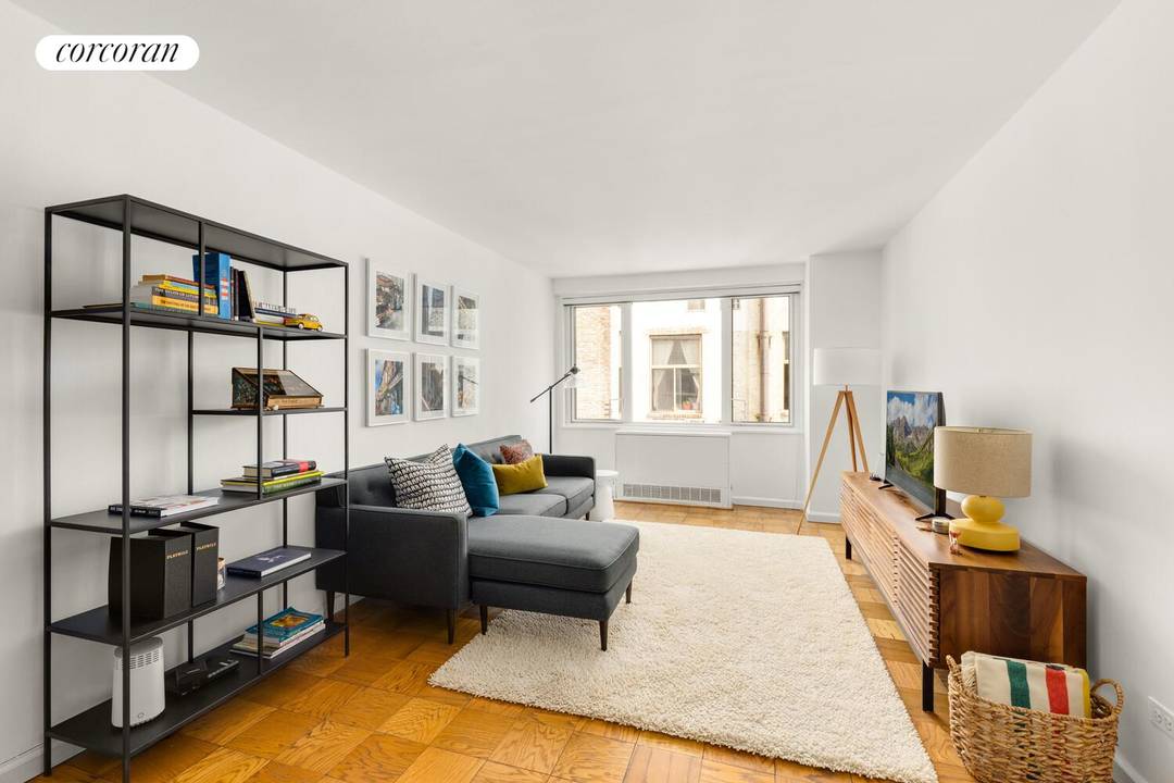 Pin Drop Quiet, Oversized One Bedroom in the Heart of Gramercy Welcome to apartment 12S, a spacious top floor one bedroom home in a full service, pet friendly building in ...