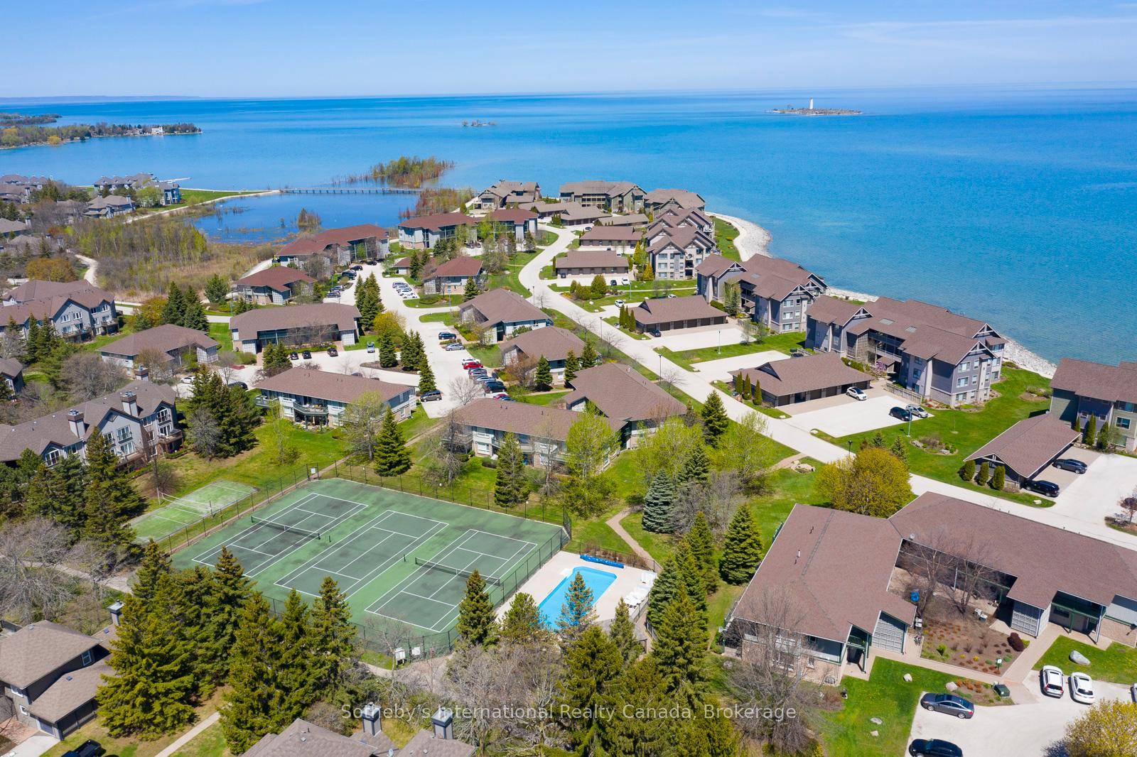 LIGHTHOUSE POINT SKI SEASON RENTAL at highly desirable Lighthouse Point.