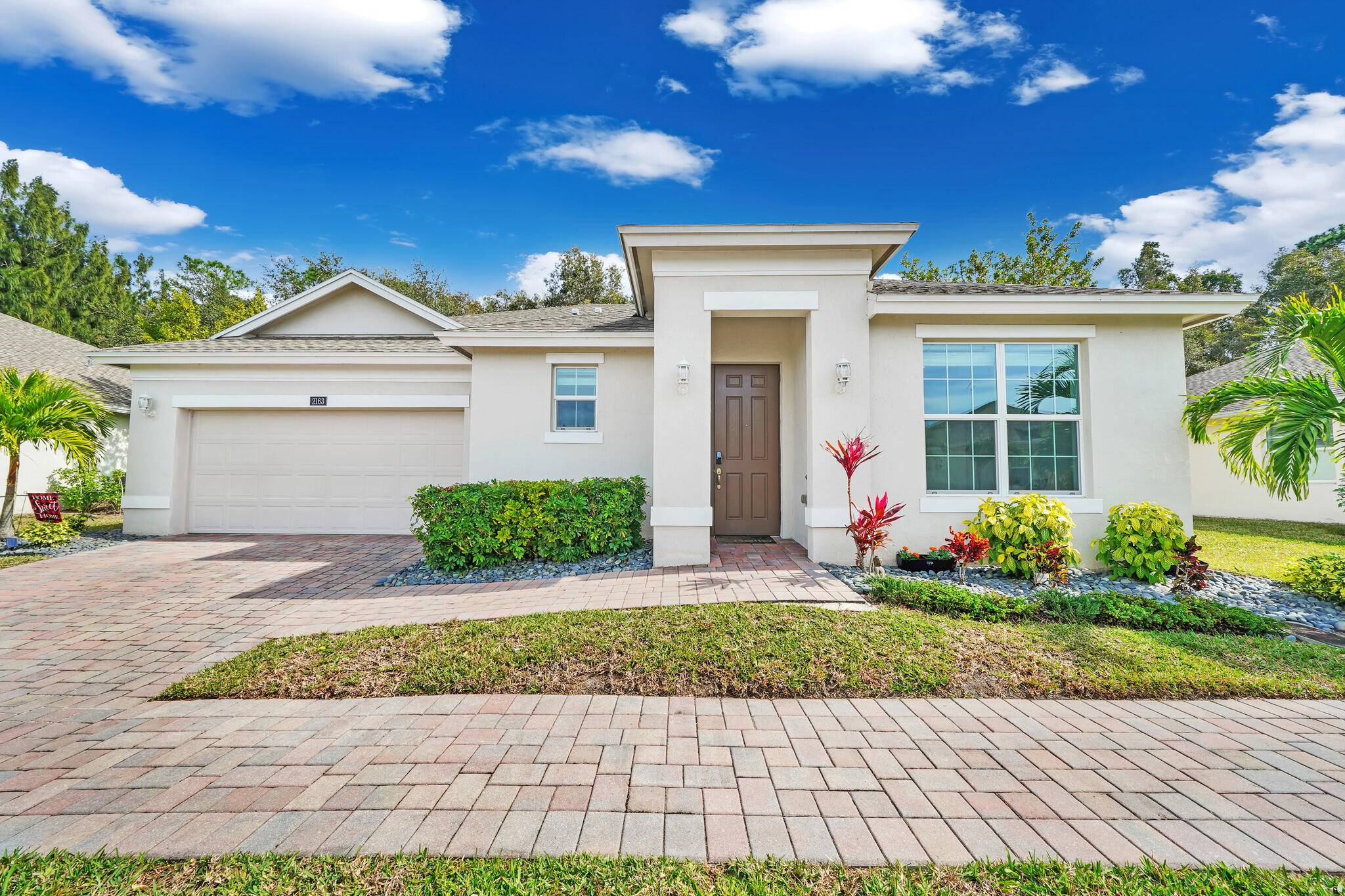 Built in 2020 by GHO ! Like new 3 2 2 CBS Home.