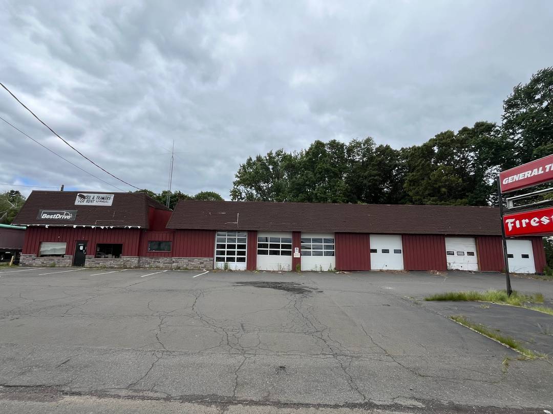 2488 2490 State Street consists of 3 buildings on 2.