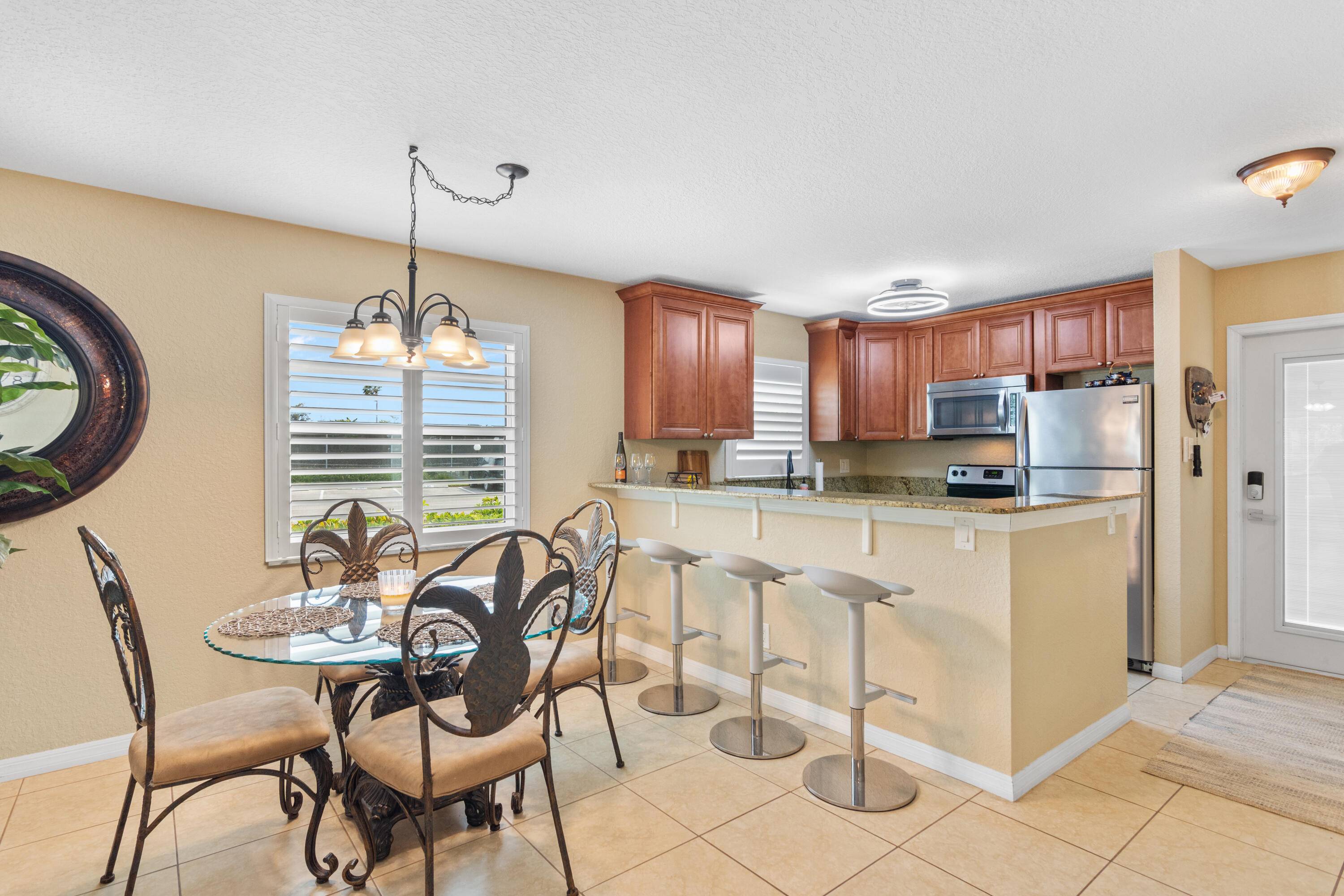 Live the Floirda lifestyle in this stunning 2 Bed 2 bath, fully furnished condo.