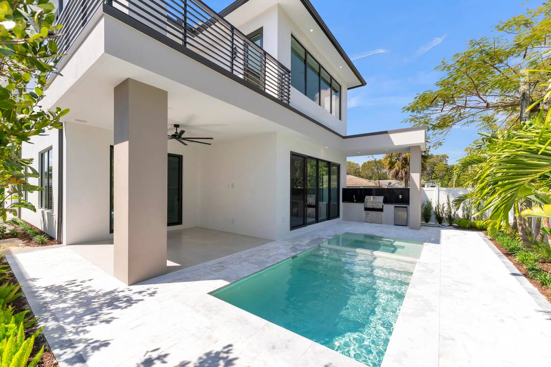 Just BUILT two story residence located just minutes from Downtown Delray Beach and the beach.