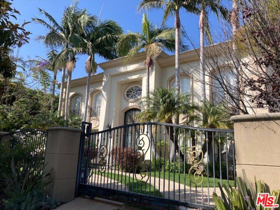 510  N CRESCENT DR Beverly Hills Flats LA