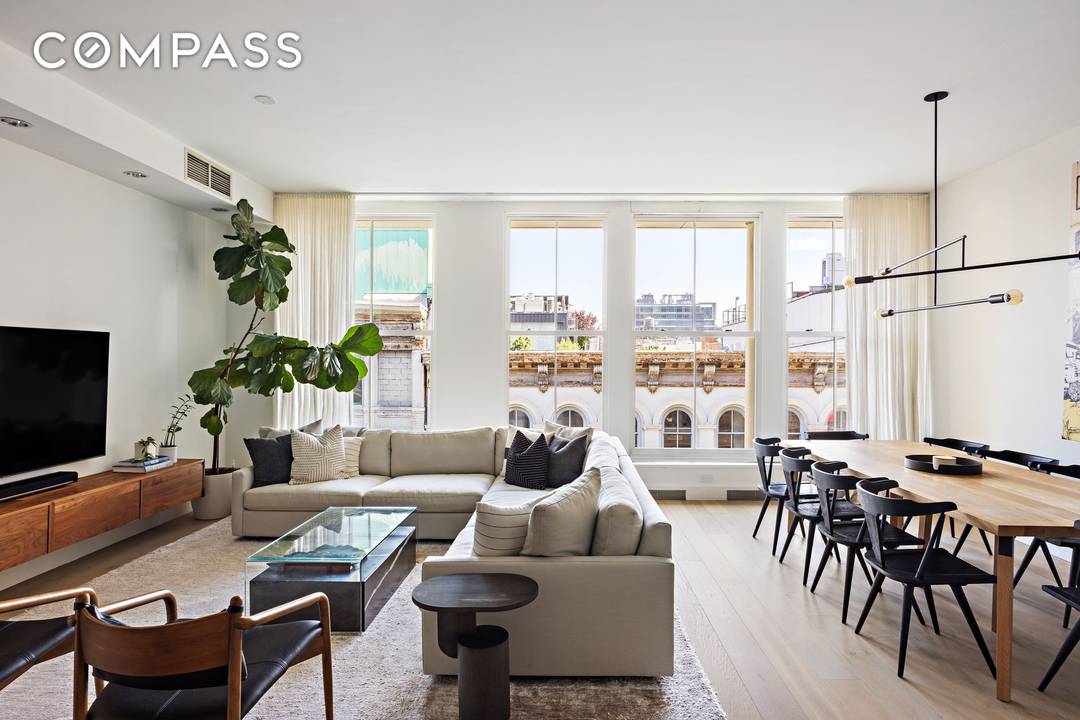 Full Floor Tribeca Loft Condo Step off the key locked private elevator into this full floor residence, where open northern exposures frame views that stretch up to the Chrysler Building.