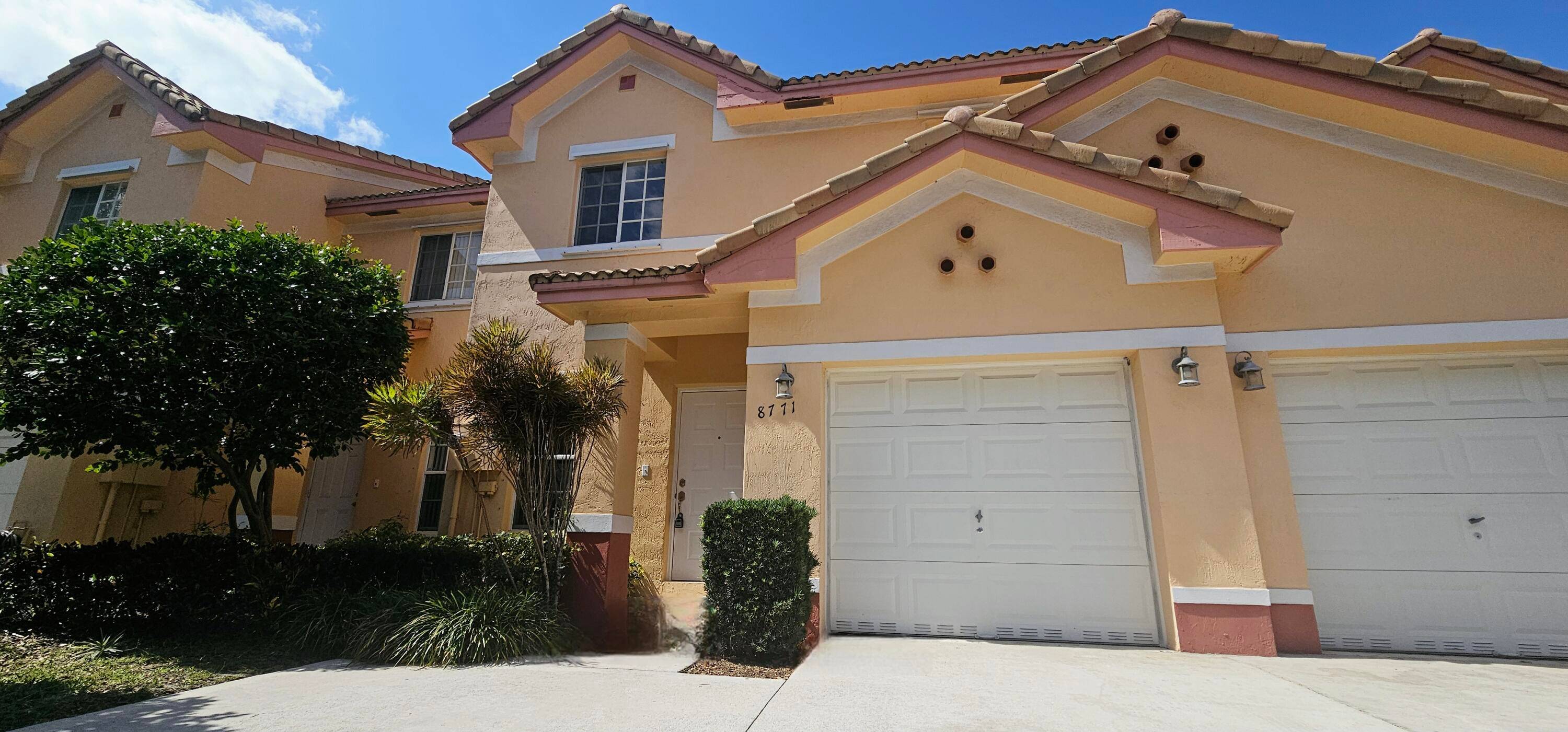 Amazing Opportunity in the Sought After Community of Montego Bay !