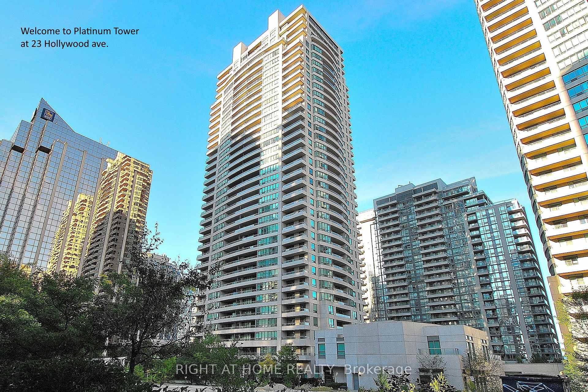 Location amp ; Size ! Walking Distance To Everything, Enjoy The Amenities Of Vibrant North York !