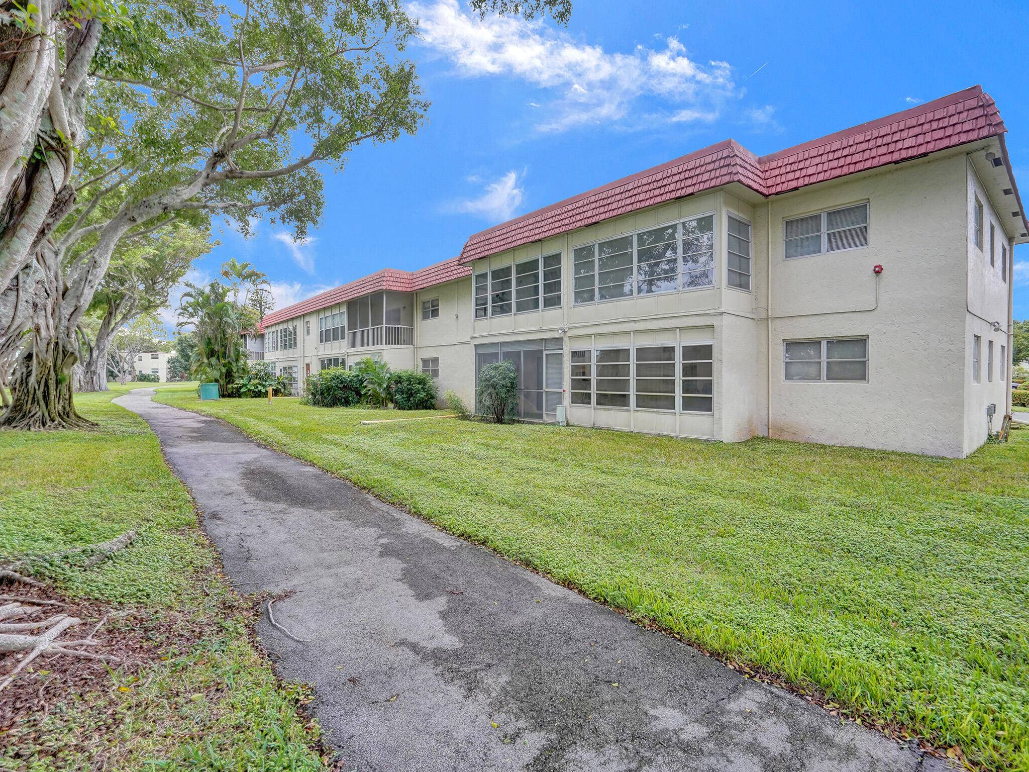 Enjoy peaceful living here at this 2 bedroom 2 bath condo with 925 sq ft in a quiet 55 community !