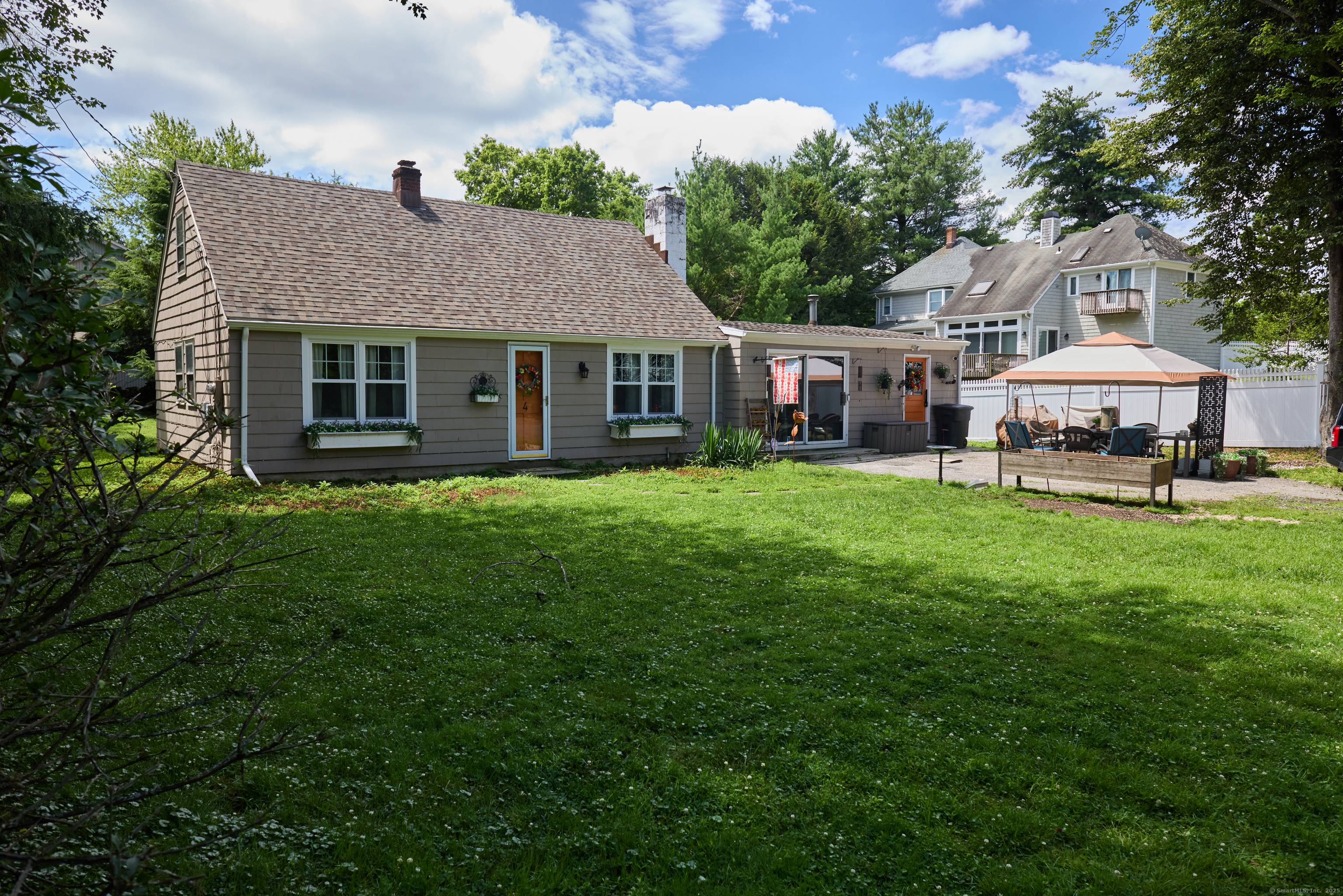 Welcome to 4 Heather Hill in Westport !