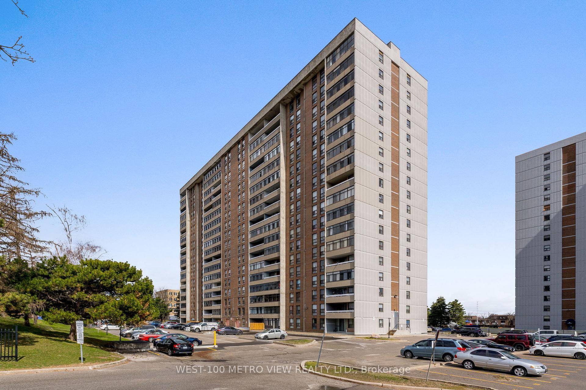 Exceptional 3 Bedroom, 2 Bathroom Condo Recently Renovated and Spacious.