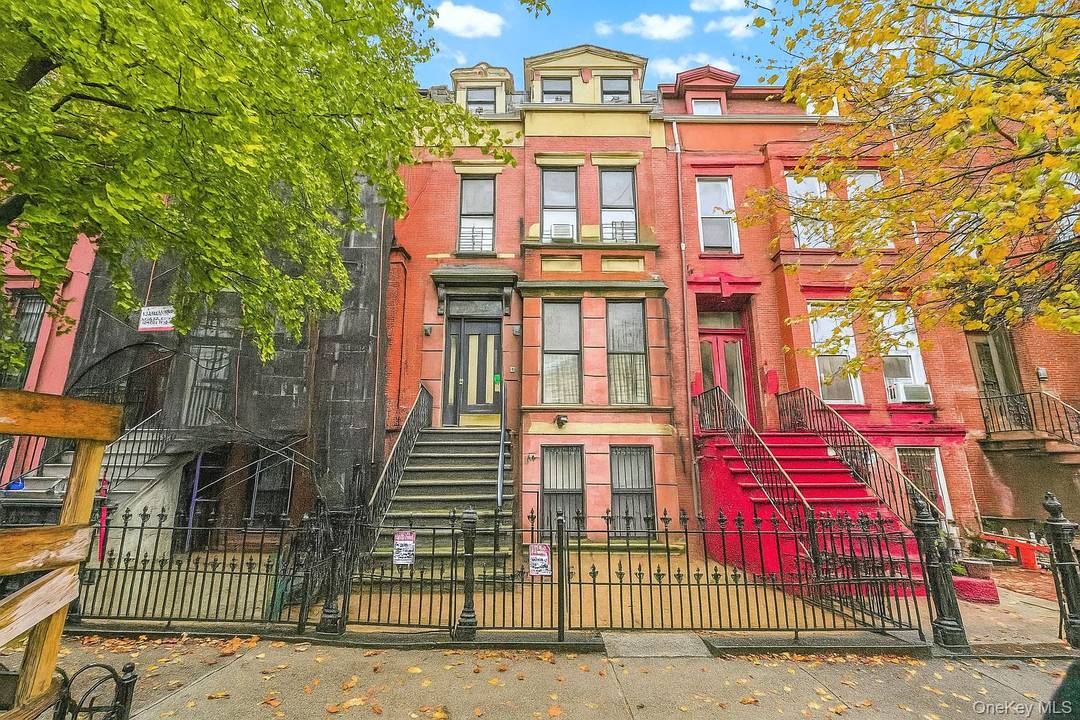 Welcome to 436 Putnam Avenue, a beautifully maintained multi story brownstone with a finished basement located on a picturesque, tree lined block in the heart of Bedford Stuyvesant, Brooklyn.
