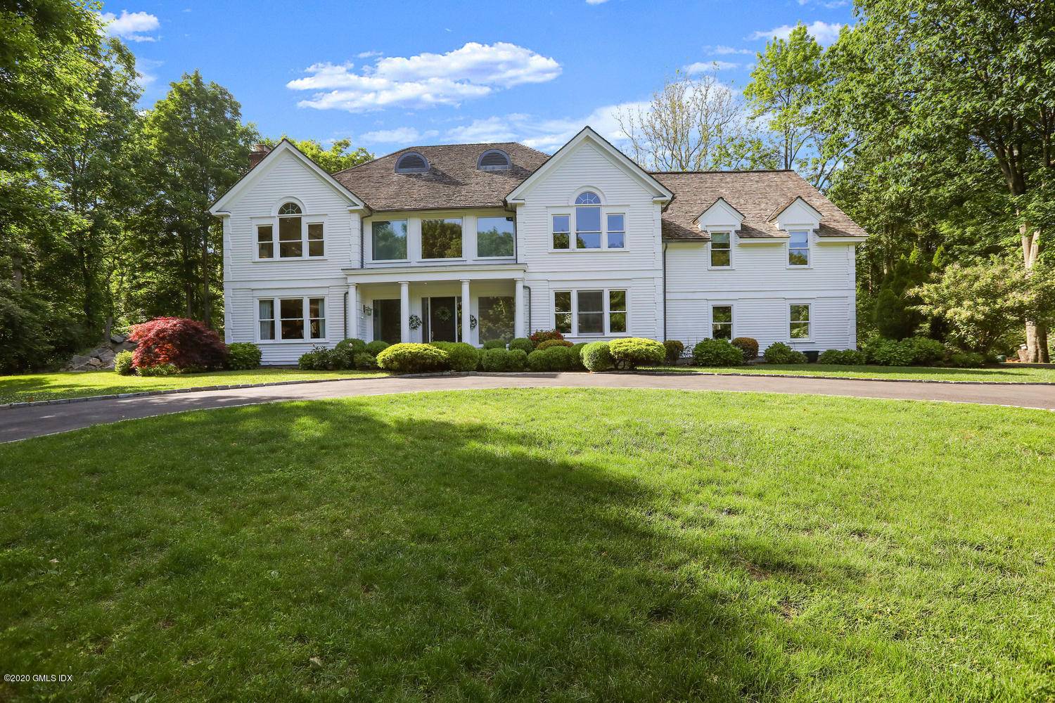 Lovely, tastefully decorated home, available fully furnished, in a quiet park like private secluded setting on just over 1 acre on a cul de sac off Riversville Rd.