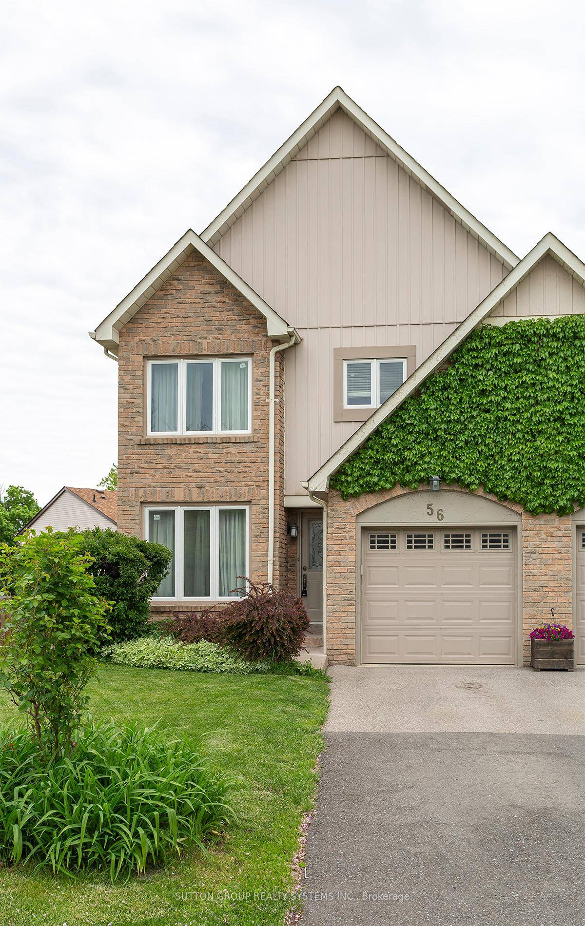 Location ! Location !.. Nestled in the desirable sought after neighbourhood of Eringate Centennial.