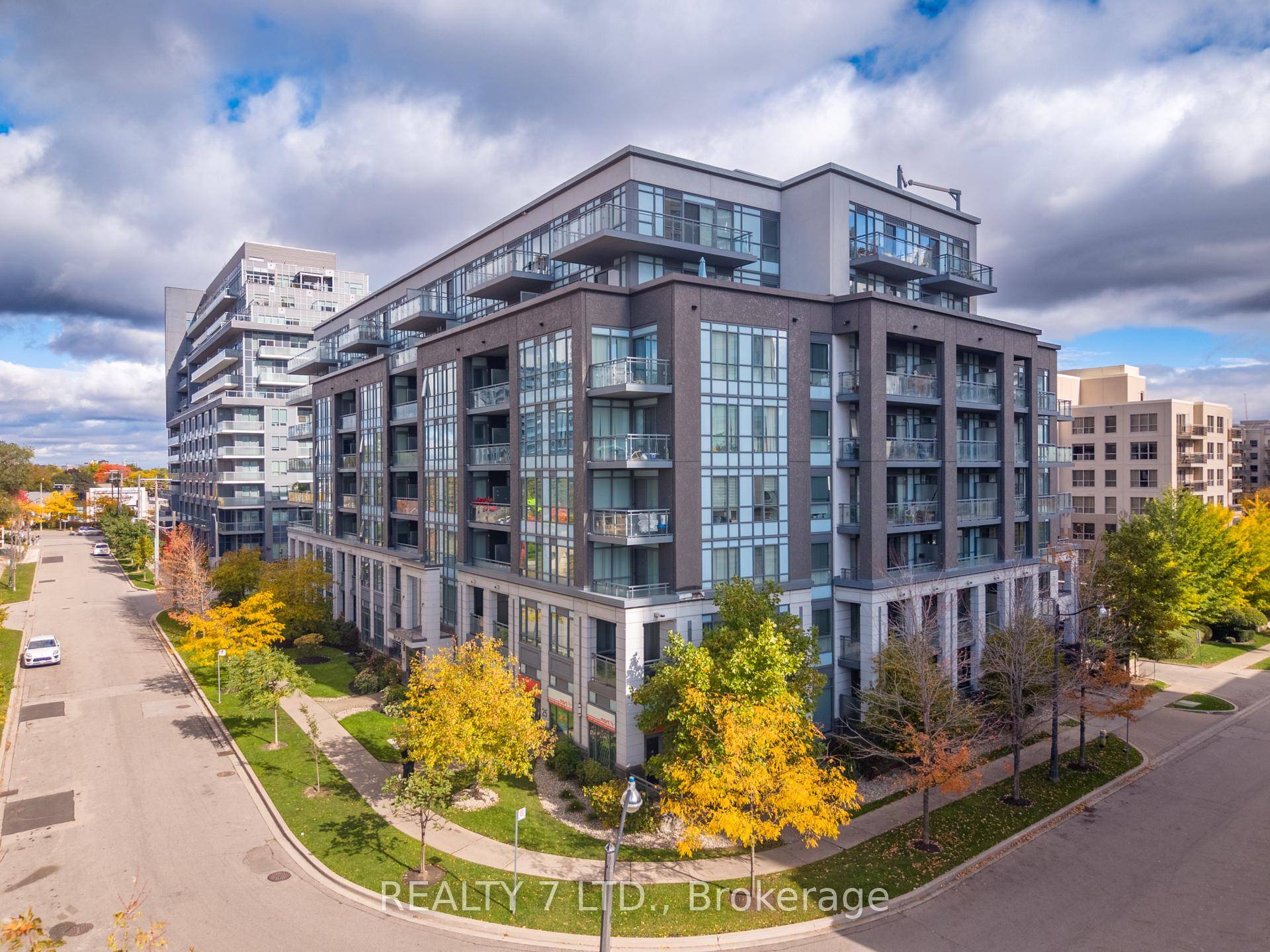 Location ! Location ! Luxurious 1 Bedroom Spacious Layout By Award Winning Developer Daniels, Center Of North York And Steps To Bayview Subway Stn !