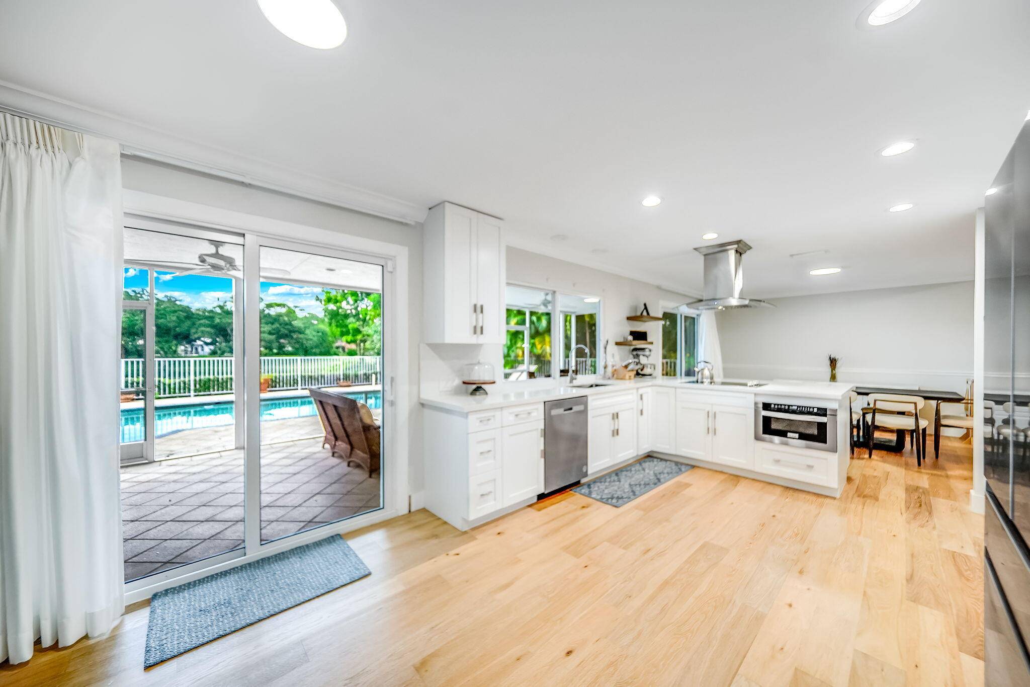 Beautifully Furnished Fully Renovated Lakefront Home 4BR 3BA with Expansive ViewsHighly sought after lakefront residence featuring 4 bedrooms and 3 bathrooms renovated in 2025.