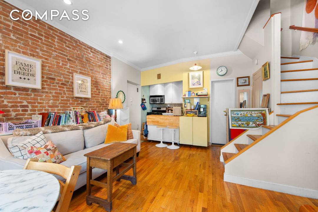 Upper West Side South Facing Duplex Highlights Location Quiet, tree lined brownstone block in the coveted Upper West Side Orientation South facing duplex filled with natural sunlight Layout 1 bedroom, ...