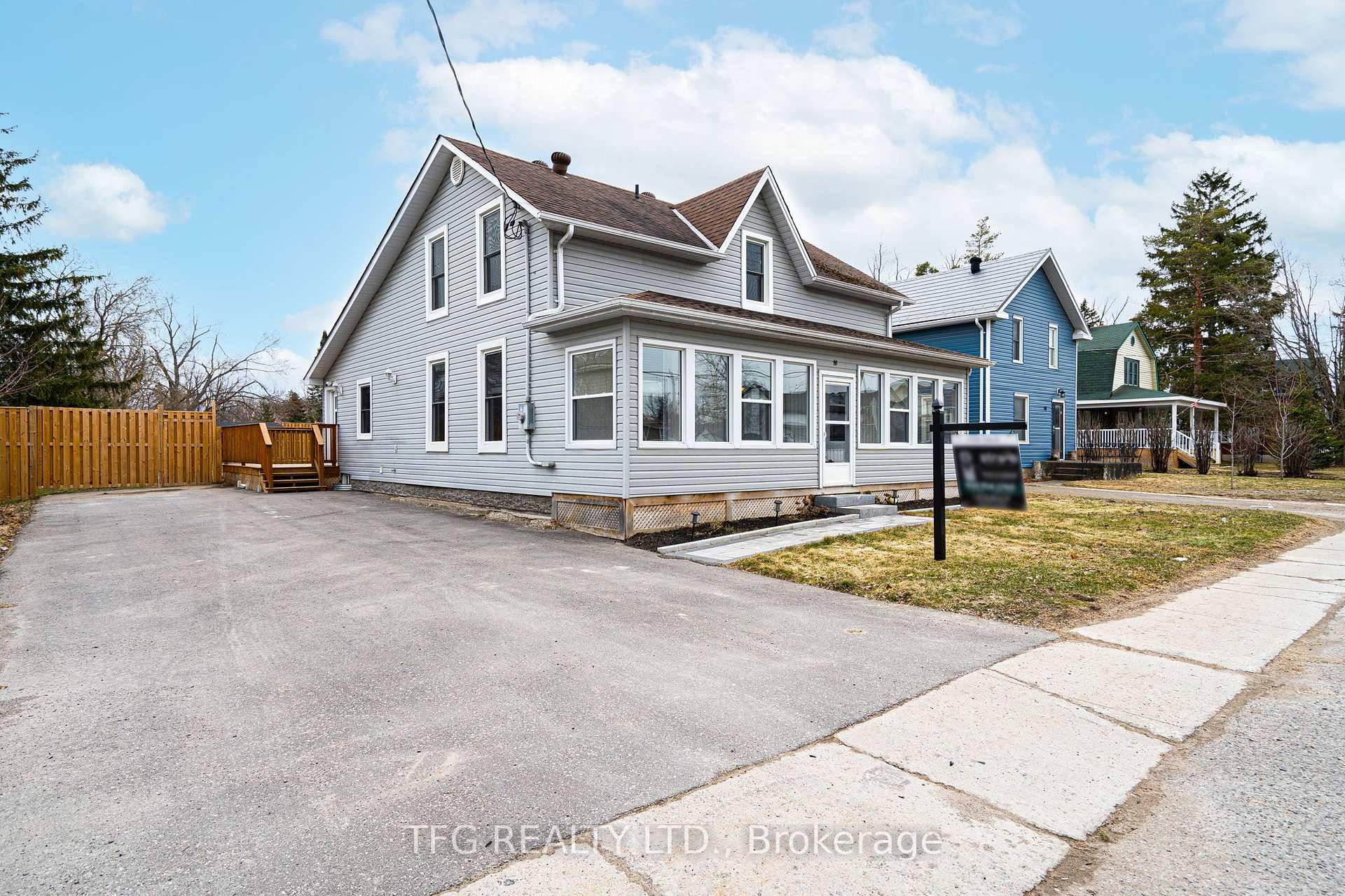 Client RemarksThis well kept recently renovated 4 bedroom, 2 bath home offers bright, modern living with added character in the heart of Omemee.