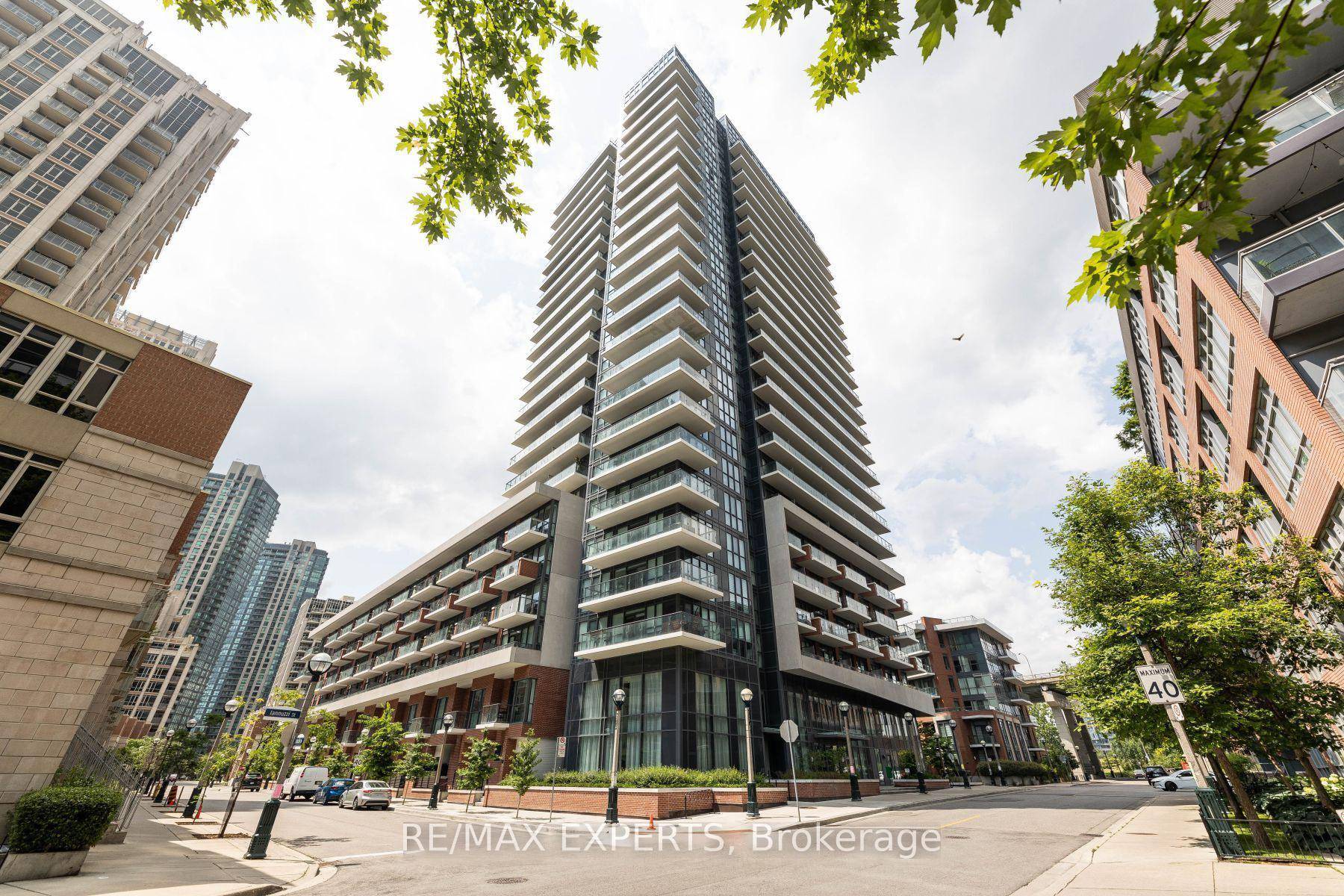 Newer Contemporary 2 Bedroom Condo Steps from the Harbour front !