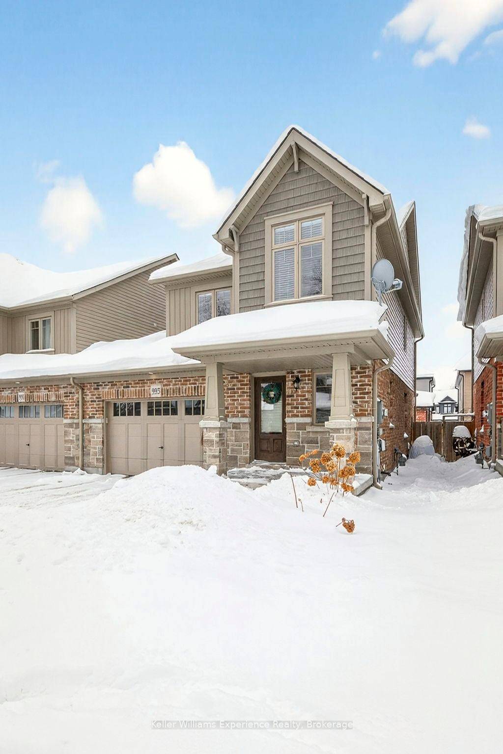 OPEN HOUSE SUNDAY MAY 3RD 1 3PM Quick Closing Available !