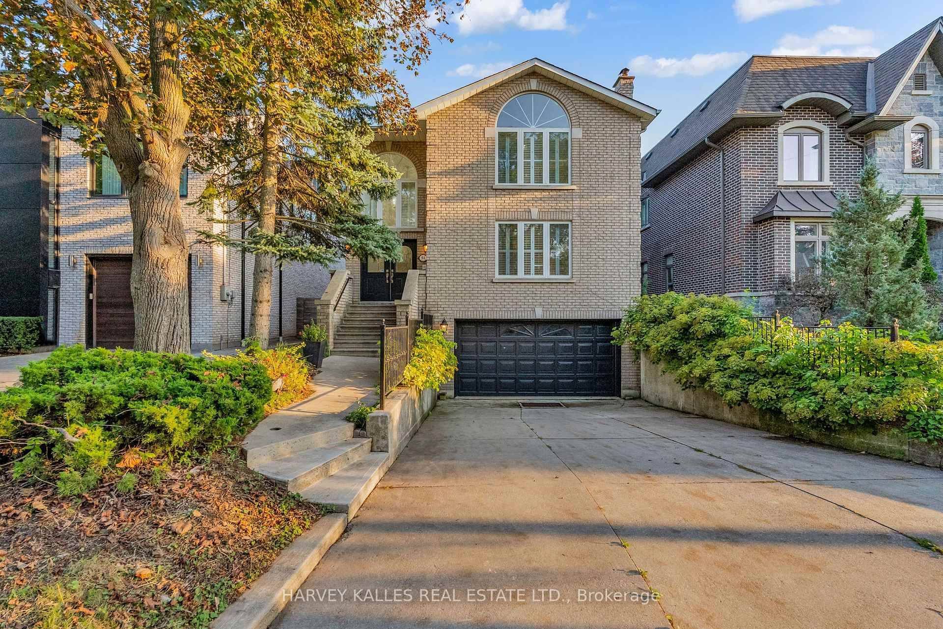 Live on a beautiful tree lined, family friendly street in the heart of West Lansing.