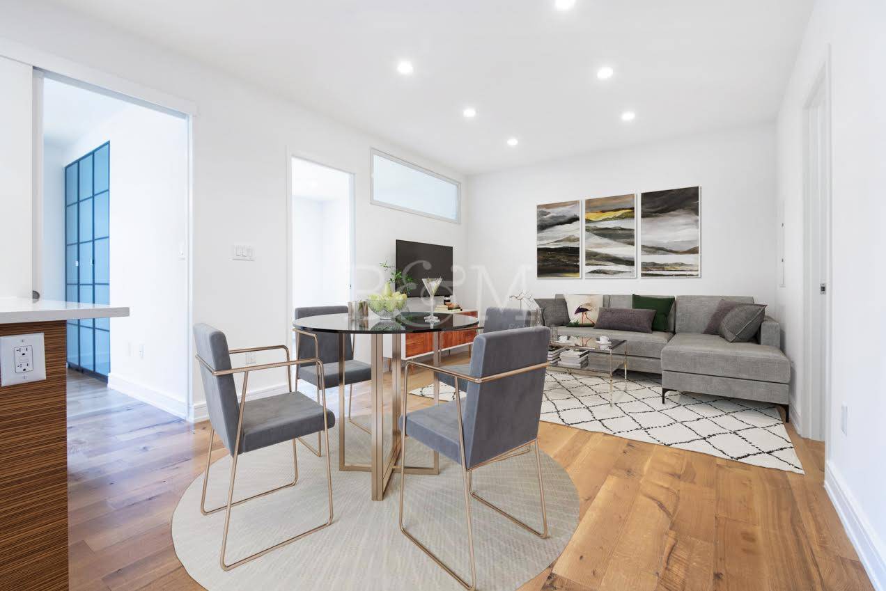 THE BUILDING 127 129 Kingsland is one of Williamsburg s newest tastefully designed boutique residencies.