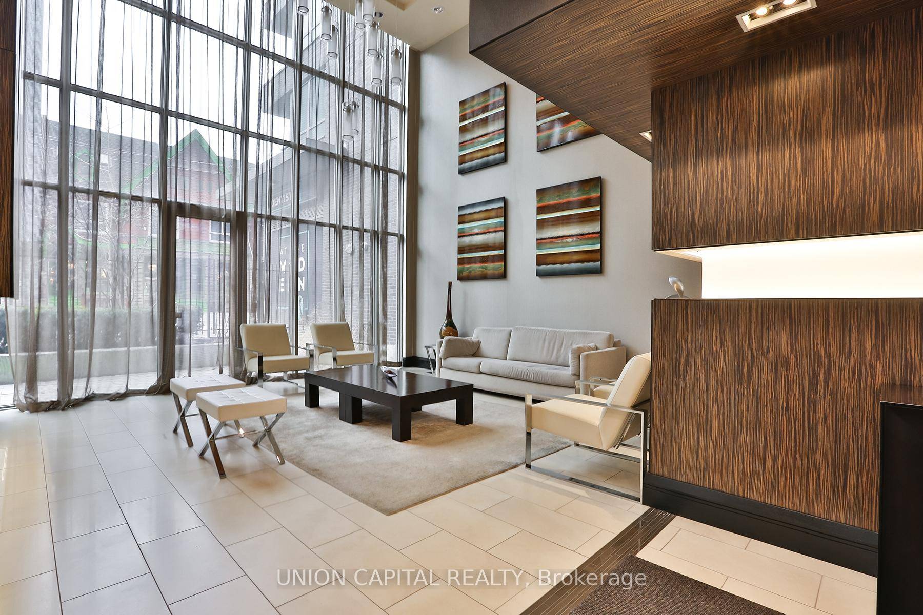 Welcome to Unit 610 at 320 Richmond Street East, a stylish and well appointed condo in the heart of downtown Toronto.