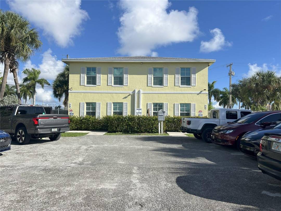 A Rare Vacant 2021 CBS building featuring four spacious 3 bedroom, 2 bathroom apartments, an outstanding opportunity to capture long term upside in a rapidly appreciating waterfront corridor.