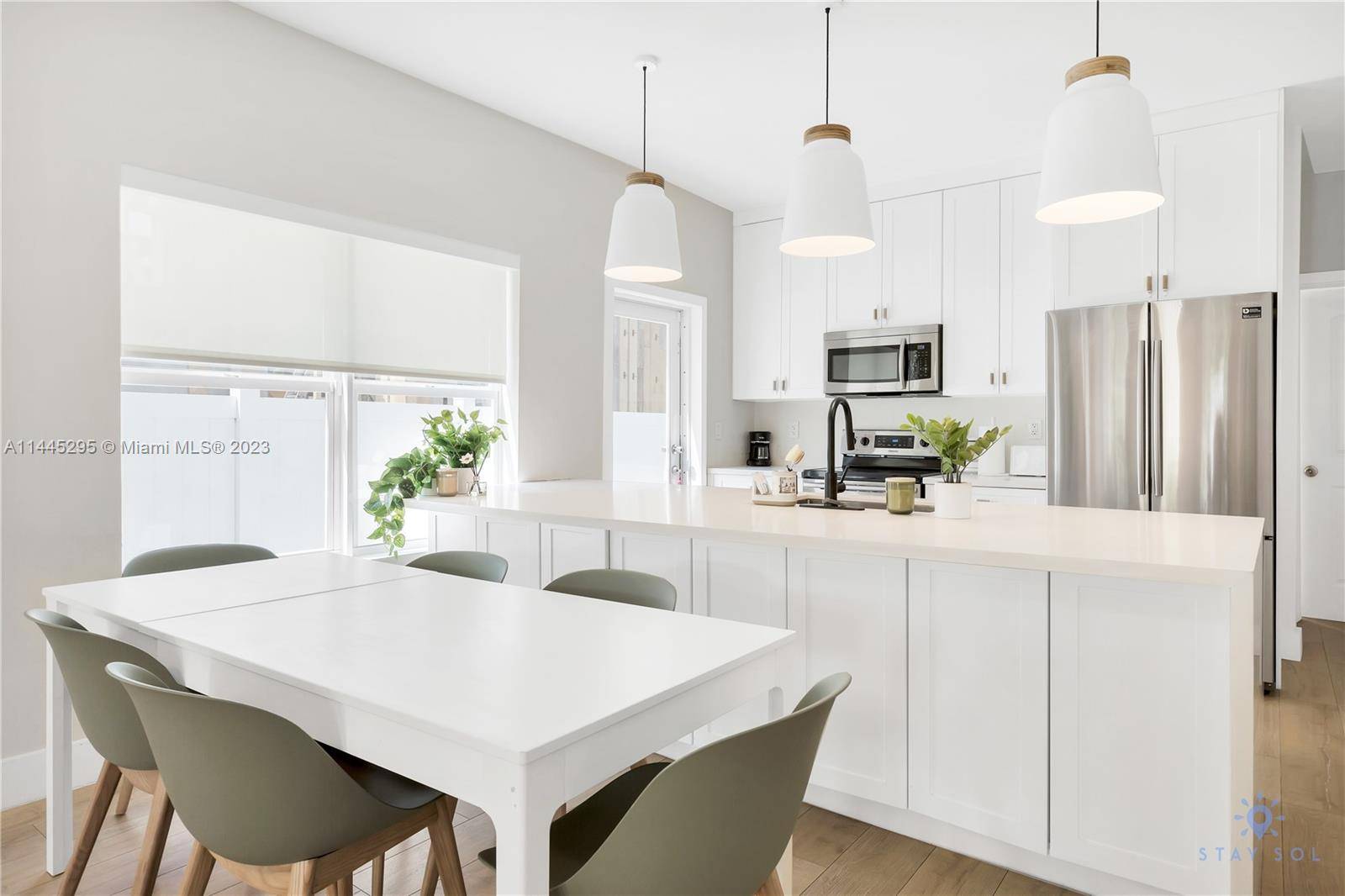 Pure Luxury 3 2 beautiful Mykonos style house in the heart of Miami, comes FULLY FURNISHED !
