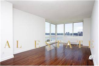 Come home to this beautiful corner 1 Bed w a Den, 1 Bath facing South and West.