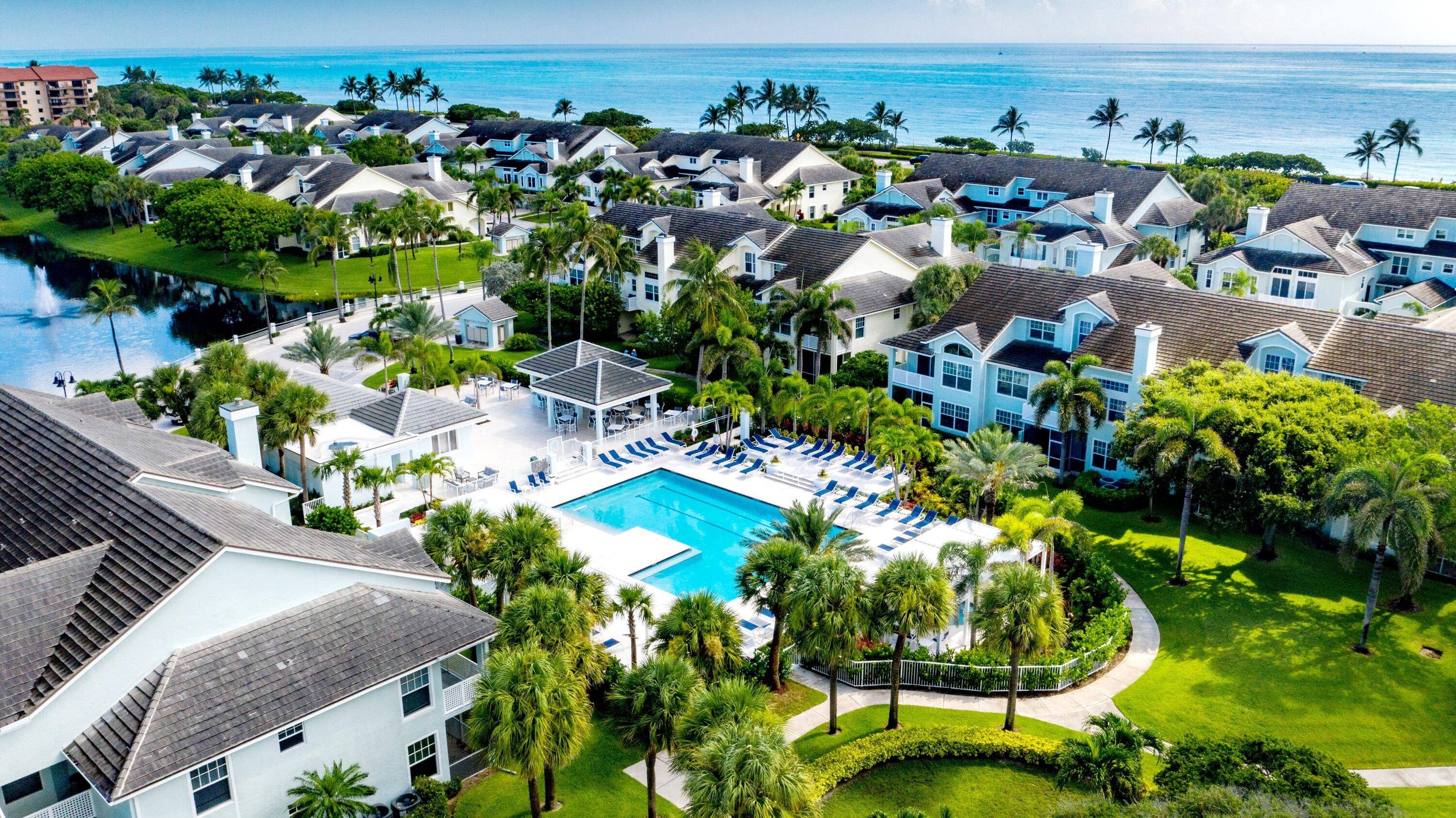 Welcome to Paradise Just Steps from the Beach !